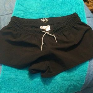 Salt Life ladies shorts sz large. Short and super adorable..